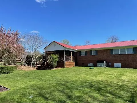 150 Rector Dr, Harrogate, TN 37752