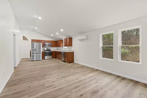 Kitchen - 917 Hodgetown Rd, Rutledge, TN 37861 photo 1 of 2