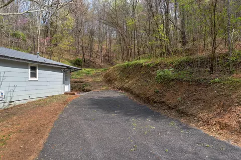 Exterior - 917 Hodgetown Rd, Rutledge, TN 37861 photo 6 of 7