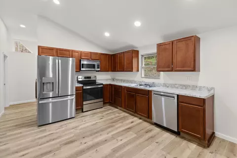 Kitchen - 917 Hodgetown Rd, Rutledge, TN 37861 photo 2 of 2