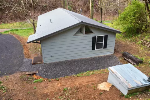 Exterior - 917 Hodgetown Rd, Rutledge, TN 37861 photo 5 of 7