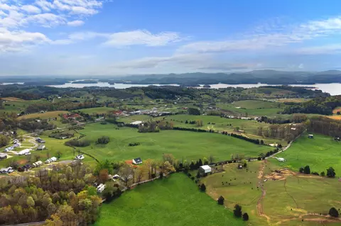 View/Area - 917 Hodgetown Rd, Rutledge, TN 37861 photo 4 of 6