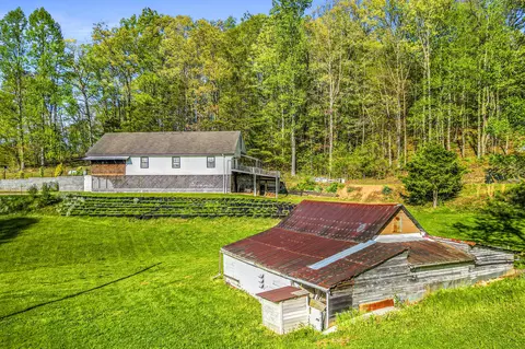 120 Wilson Ln, New Tazewell, TN 37825