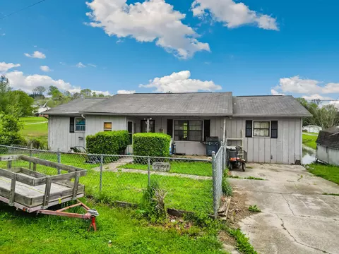 534 Robertson Creek Rd, Whitesburg, TN 37891