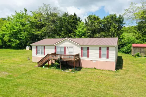 602 Old Stage Rd, Dandridge, TN 37725