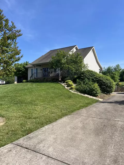 111 Courtney Rd, Talbott, TN 37877 photo 3