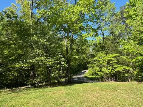 733 Cecil Lockhart Rd, New Market, TN 37820