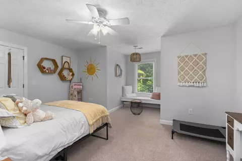 Bedroom - 2391 Boat Dock Rd, Talbott, TN 37877 photo 3 of 4
