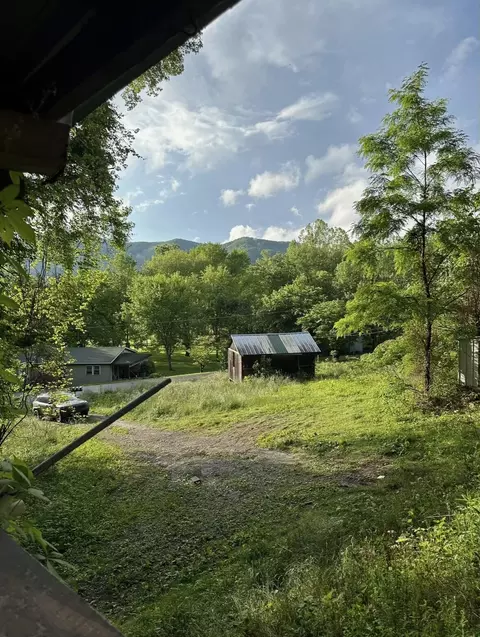 301 Little Germany Rd, Erwin, TN 37650