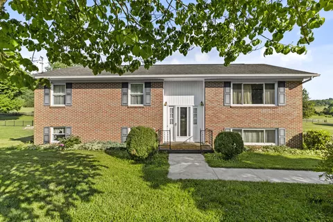 160 Lena Dr, Rogersville, TN 37857