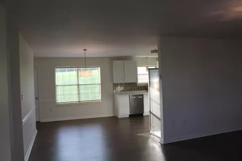 Living - 7270 Sweetbriar Drive Dr, Talbott, TN 37877 photo 2 of 3