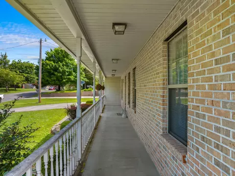 Exterior - 6916 Westgate Cir, Talbott, TN 37877 photo 6 of 13