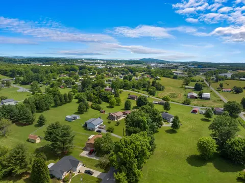 View/Area - 6916 Westgate Cir, Talbott, TN 37877 photo 4 of 5