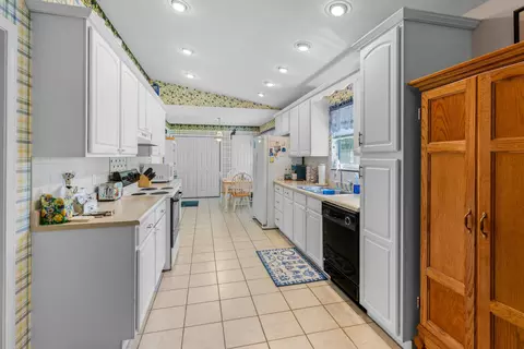 Kitchen - 6916 Westgate Cir, Talbott, TN 37877 photo 1 of 2