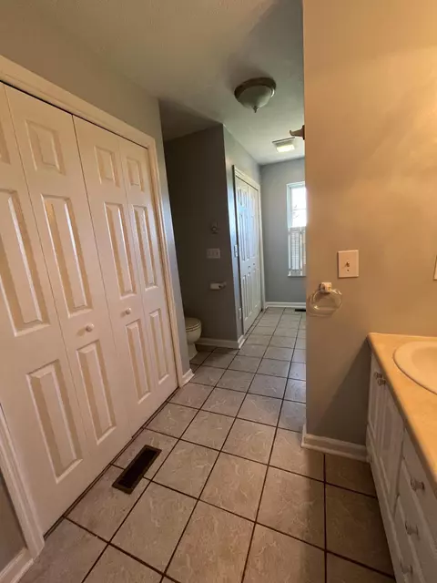 Bath - 502 Alpine Cir, Talbott, TN 37877 photo 6 of 7