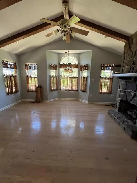 Living - 502 Alpine Cir, Talbott, TN 37877 photo 1 of 6
