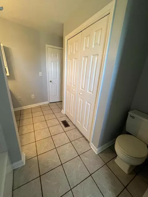 Bath - 502 Alpine Cir, Talbott, TN 37877 photo 4 of 7