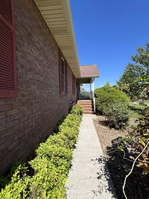 Exterior - 502 Alpine Cir, Talbott, TN 37877 photo 5 of 13