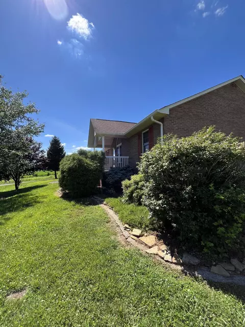 Exterior - 502 Alpine Cir, Talbott, TN 37877 photo 7 of 13
