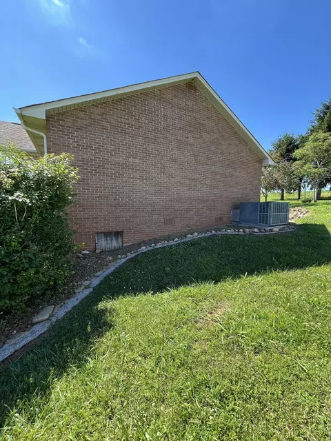 Exterior - 502 Alpine Cir, Talbott, TN 37877 photo 8 of 13