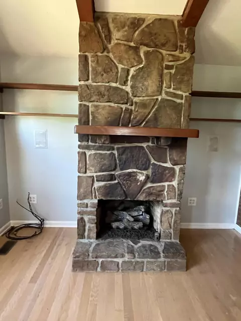 Living - 502 Alpine Cir, Talbott, TN 37877 photo 4 of 6