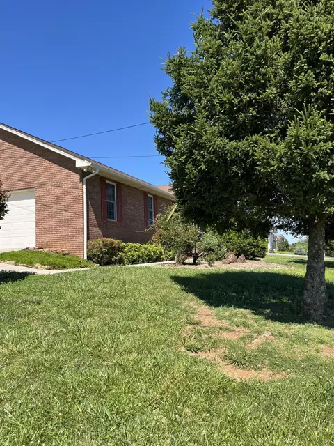 Exterior - 502 Alpine Cir, Talbott, TN 37877 photo 3 of 13