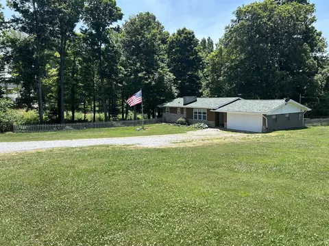 3215 Nelson School Rd, Morristown, TN 37813