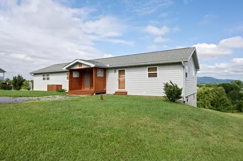 114 Amaryllis Rd, Newport, TN 37821