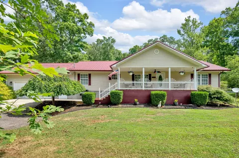 1638 Muddy Creek Rd, Dandridge, TN 37725