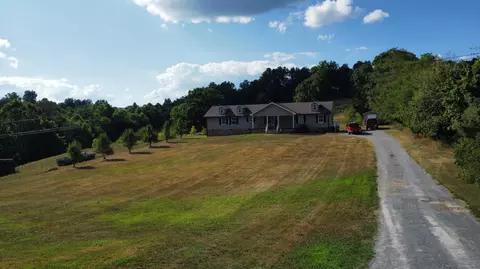 960 Lester Whitt Rd, Rutledge, TN 37861