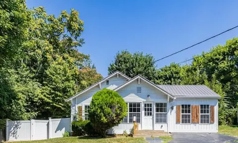 131 Highland Dr, Morristown, TN 37813