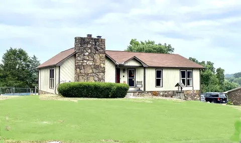 3135 Naomi Dr, Morristown, TN 37814