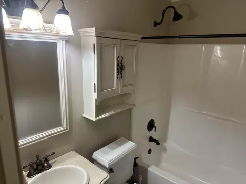 Bath - 6404 Clover Ln, Talbott, TN 37877 photo 1 of 2
