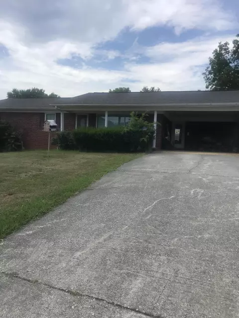 310 Hickory Street St, Bean Station, TN 37708