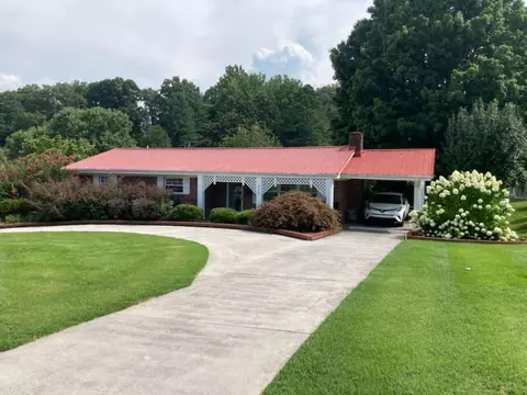 2440 Holston Dr, Morristown, TN 37814