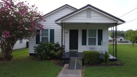 527 W Charles St, Morristown, TN 37813