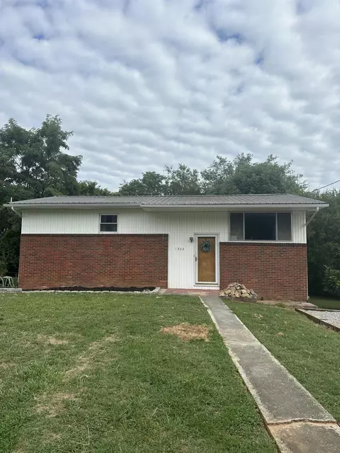 1302 Urban Dr, Morristown, TN 37813