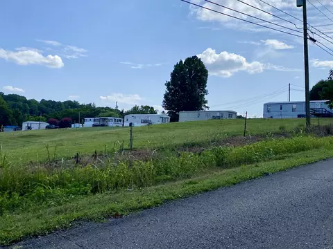 1079 Meadow Wood Cir, Dandridge, TN 37725
