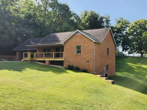 Exterior - 8122 Robert Watkins Rd, Talbott, TN 37877 photo 4 of 4