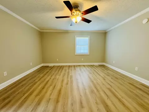 Living - 8122 Robert Watkins Rd, Talbott, TN 37877 photo 5 of 8
