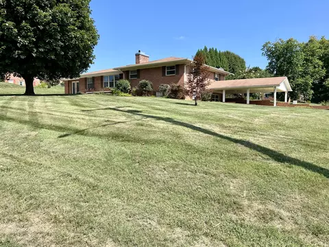 1523 Whiteside Dr, Morristown, TN 37814