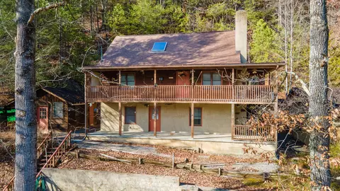 1724 Red Fox Ridge Way, Sevierville, TN 37862