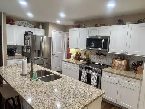 Kitchen - 909 Erica Drive Dr, Talbott, TN 37877 photo 1 of 5