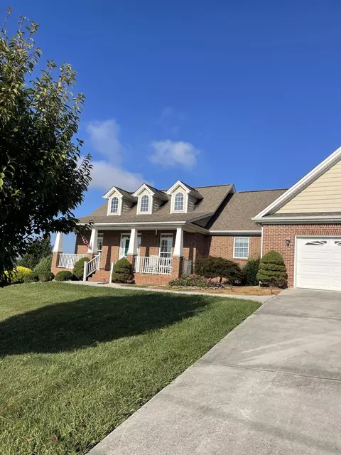 3458 Heath Cliff Rd, Morristown, TN 37813