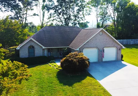 313 Pocahontas St, Newport, TN 37821