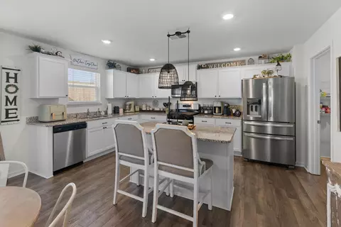 Kitchen - 1220 Cole Dr, Talbott, TN 37877 photo 1 of 2