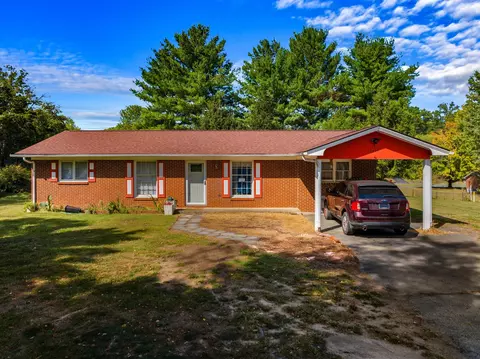 2315 E Oakland Ave, Johnson City, TN 37601