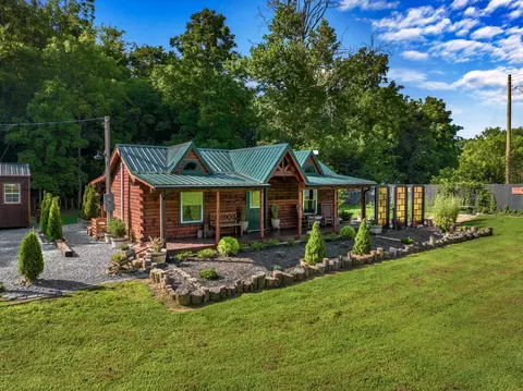 403 Mcgaha Chapel Rd, Cosby, TN 37722