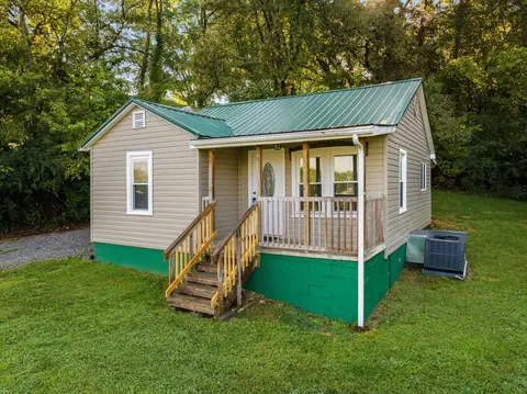 210 Baxter St, Greeneville, TN 37745