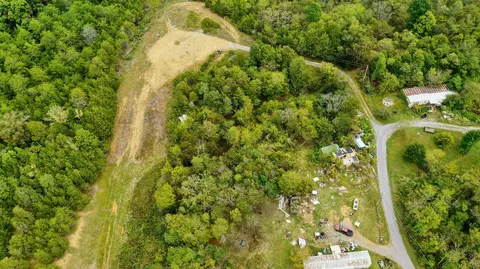 115 Hunting Woods Rd, Newport, TN 37821